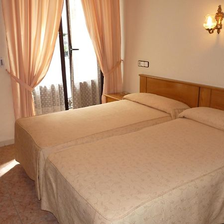 Hostal Fernandez Μαδρίτη Εξωτερικό φωτογραφία