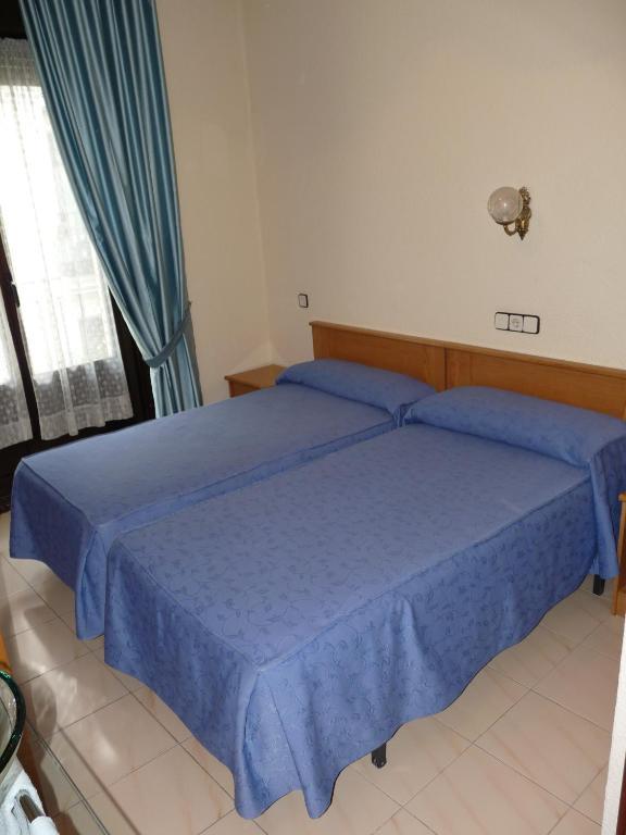 Hostal Fernandez Μαδρίτη Δωμάτιο φωτογραφία