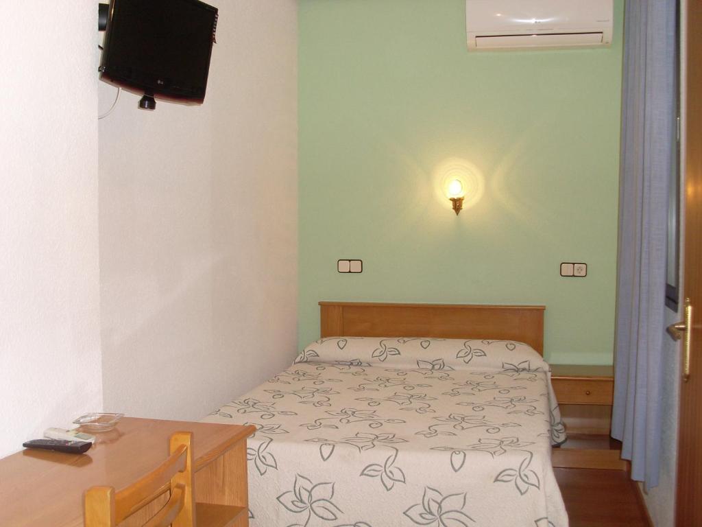 Hostal Fernandez Μαδρίτη Εξωτερικό φωτογραφία